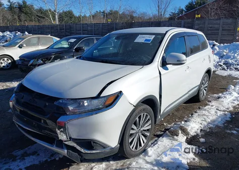 2020 Mitsubishi Outlander Se 2.4 S-Awc z USA, uszkodzony, nr VIN JA4AZ3A35LZ039973